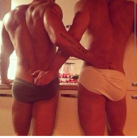 sexting_23's tweet photo. Las mejores cogidas se dan entre los mejores amigos no queda duda me encanta mi mejor amigo. http://t.co/Rzj2n87apF