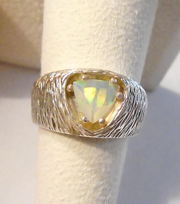 99stratton's tweet photo. Newest Ring !!
http://t.co/bB2AokeaZm
#etsy #rings #handmade #handmadehour #promoboostme #jewelry #promoteback http://t.co/6pE7faID5h