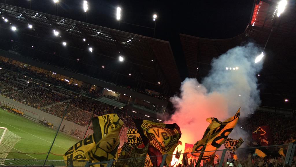 schwarz_gelb's tweet photo. Eindrücke aus dem #Wörtherseestadion in Klagenfurt #bvb #wacbvb http://t.co/BYdajuEpwn