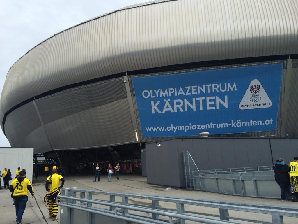 schwarz_gelb's tweet photo. Eindrücke aus dem #Wörtherseestadion in Klagenfurt #bvb #wacbvb http://t.co/BYdajuEpwn