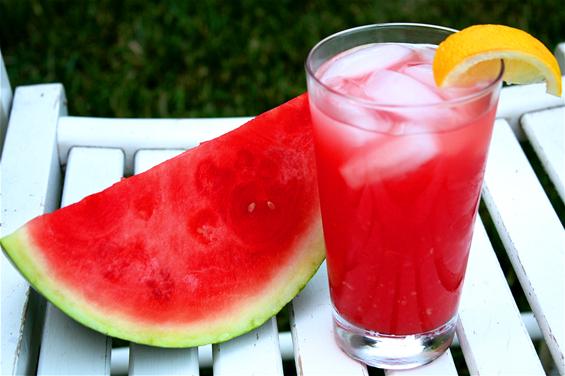 MFHappyFork's tweet photo. Drinks : Watermelon Lemonade
http://t.co/pxP9QWwtGd
#colorful #style #swag #lemonade #summer #drinks http://t.co/29qszB6Vt2