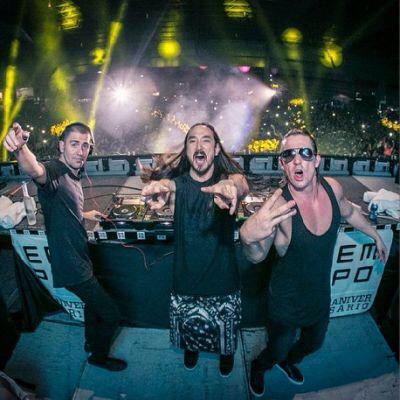 electronica_sp's tweet photo. 3 Are Legend 🔊🔊🔊

Dimitri Vegas - Steve Aoki - Like Mike http://t.co/ltKwa2gbkV