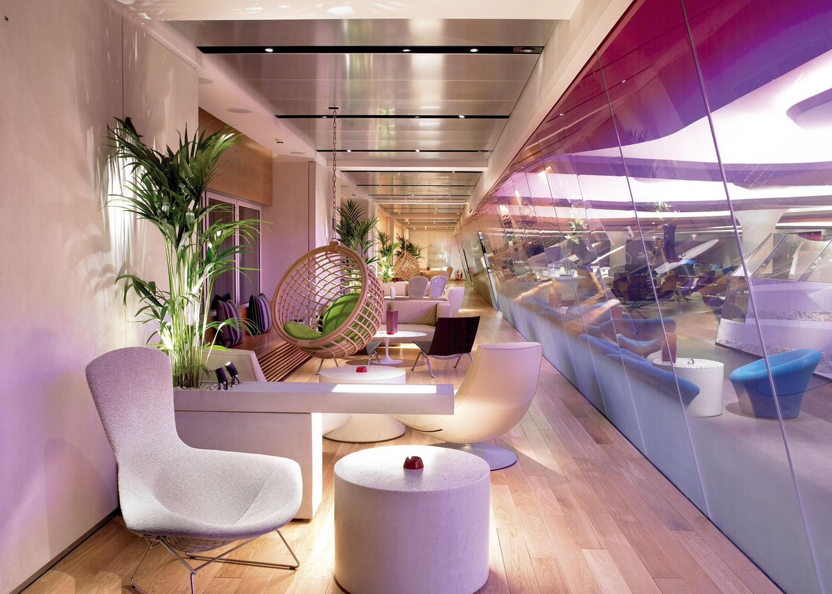 TropicalNomad_'s tweet photo. Virgin Atlantic Club House Aiport Lounge at London Heathrow . #ohmygod #sick #highlife http://t.co/8lZ6NTFspY