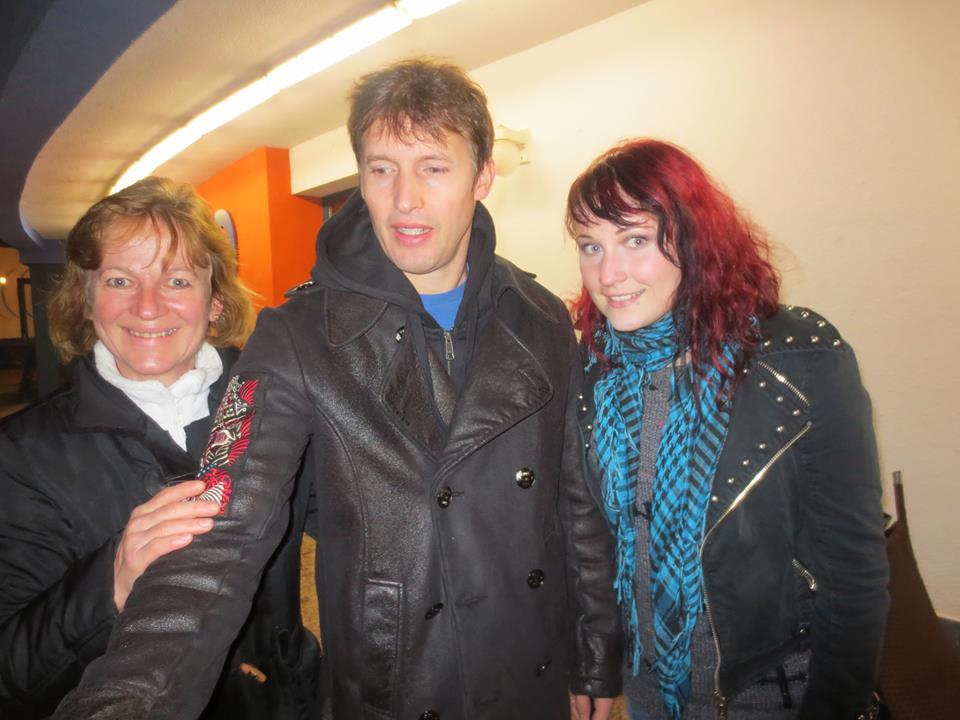 BarbieLichtman's tweet photo. @JamesBlunt my mom's just loudly listening to your songs so I remembered this nice moment... #yourebeautiful http://t.co/BcKrHZHV5L