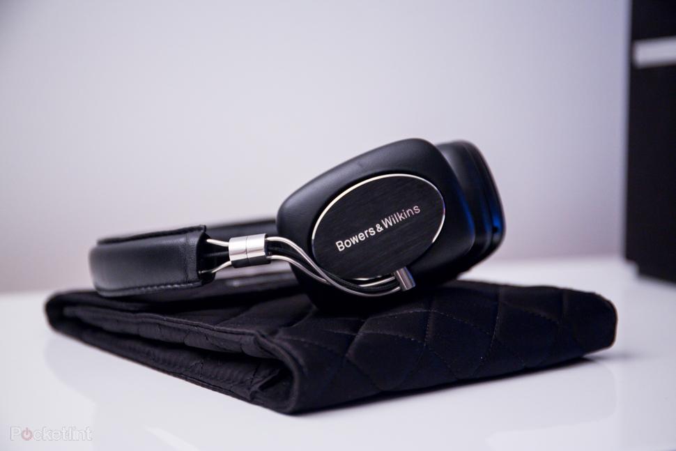 ItsOnVelvet's tweet photo. Gadgets : Bowers &amp; Wilkins P5 Wireless Headphones
http://t.co/IB2UFAv98u
#bumpin #repeat #listentothis #goodmusic http://t.co/yGC84u7oVK