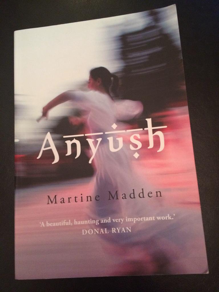 margaretbmadden's tweet photo. Saved the best til last #irishfictionfortnight best Irish book cover #Anyush @martinemadden1 @OBrienPress #WOW http://t.co/Zrtn188Qp6