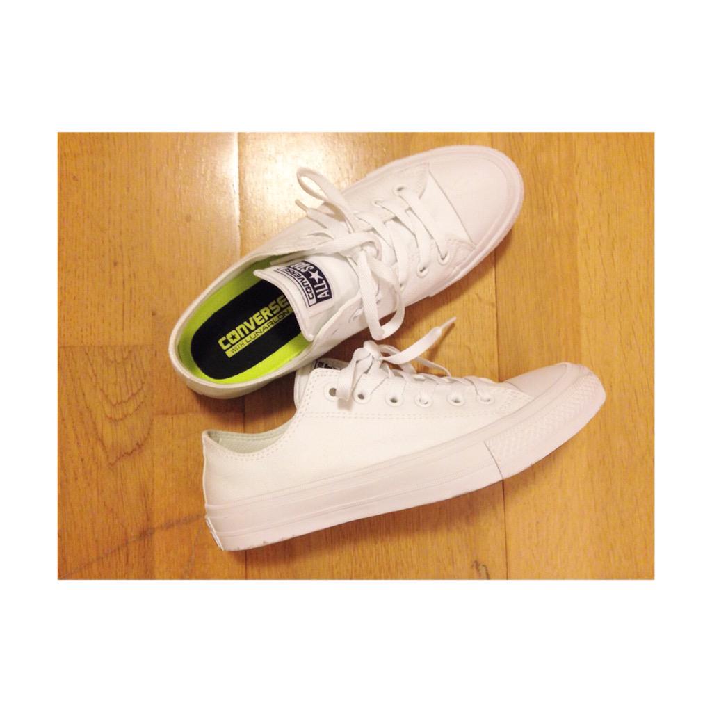 ShadesOf_Me's tweet photo. My new babies!!! #ChuckTaylor #AllStarII http://t.co/UtfCxCYiTN