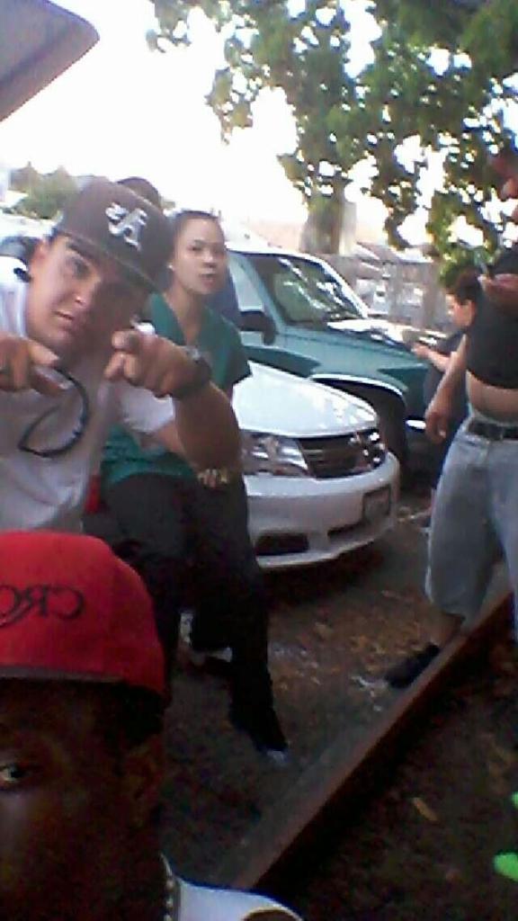 2500MobbLife's tweet photo. We gone miss you c
mm http://t.co/CTQv5hXgo9