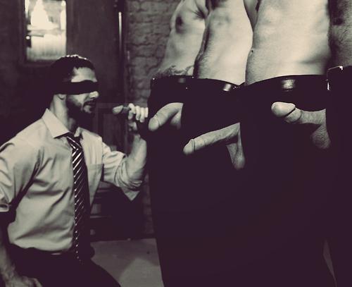 GingerBearXXX's tweet photo. #friskyfriday #blindtastetest #suckhim #suitedsex #bigdicks #bigdicksociety #gotcock #hotbj #suckcock #blowme http://t.co/IZOrtdBzfB