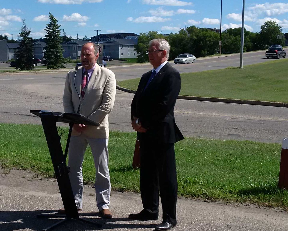 MRichards60's tweet photo. Announcing nearly $40 million in provincial funds for #DalyBridge. @LarryMaguireMP adds $19.2 million. #bdnmb #mbpoli http://t.co/ie4zk4zPWQ