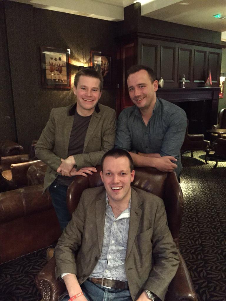 JonBoyWallis's tweet photo. Unveiling at @TheVermontHotel of the official 2015 portait! #oldboys #matestogether http://t.co/BQklIurYxl