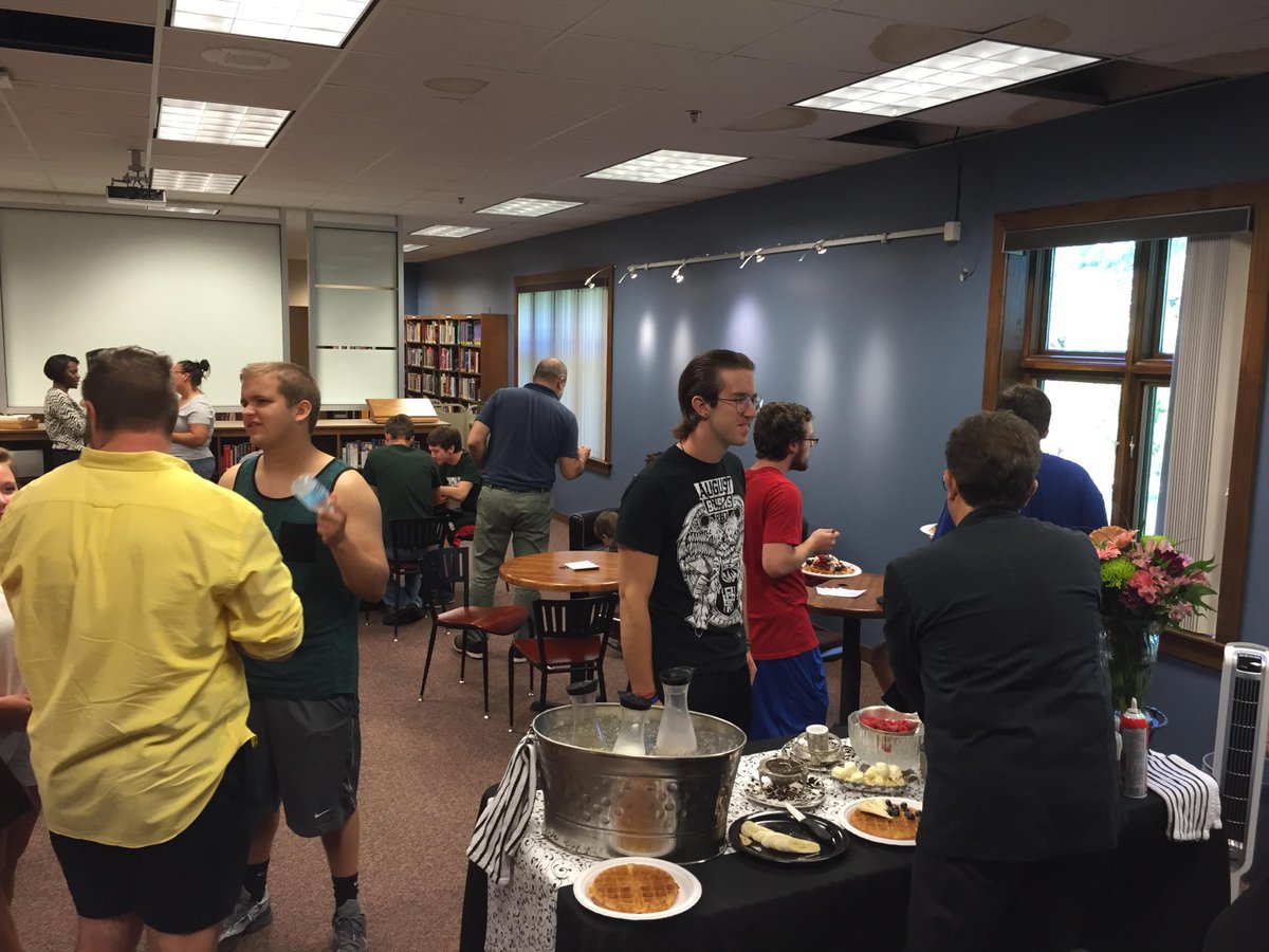 cchsindy's tweet photo. Fun times at Great Cloud of Witnesses yesterday with our #covenantalumni and @The_WaffleGuy #imawarrior #celebrate20 http://t.co/GyIPd0nvpD