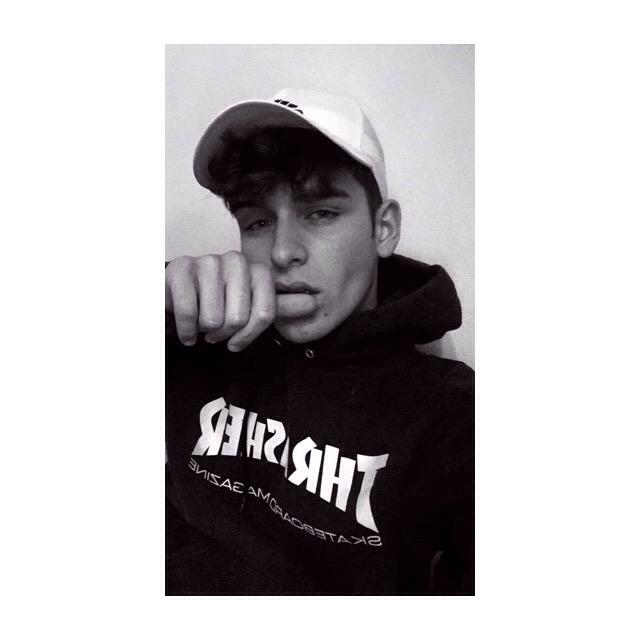 badpostboysfr's tweet photo. 👅👀 http://t.co/od9CGaL4E8