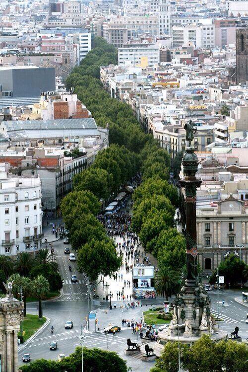_Paisajes_'s tweet photo. Las Ramblas de Barcelona. http://t.co/4A96TDQa31