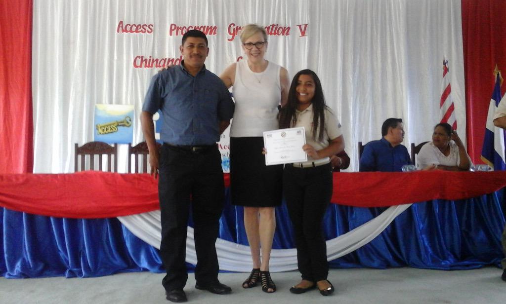 EmbPowers's tweet photo. Felicidades a los graduados de Access 2015 de Estelí! http://t.co/URrCIoVgU4