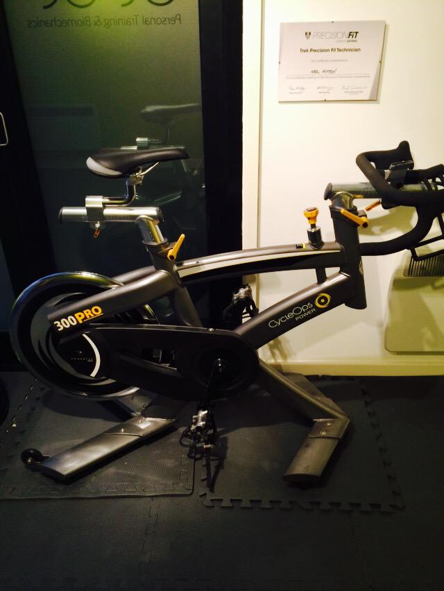 catbookerfit's tweet photo. Our new fitness kit. Testing toy. Form Personal Training Wendover. #resultsbasedtraining http://t.co/MmobIpmdao