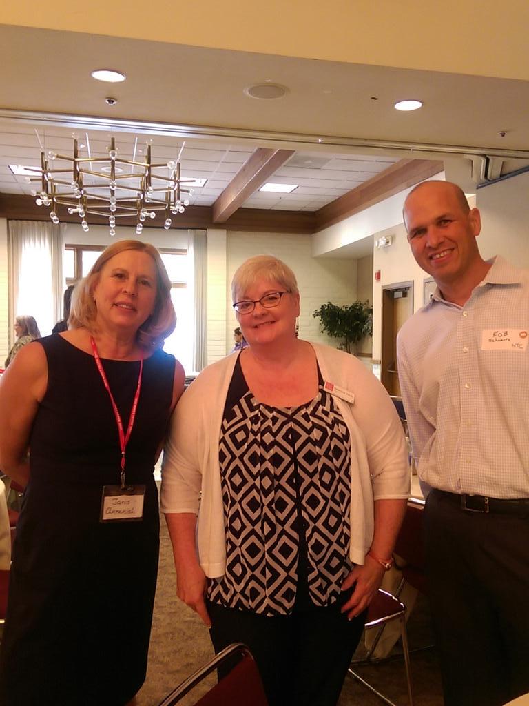 luredez82's tweet photo. #cateacherssummit @stmarysca #edtalksmc #edcampsmc @sullyca the St Mary's powerhouse. Excellent summit, exemplary ppl http://t.co/bnjDfrWska