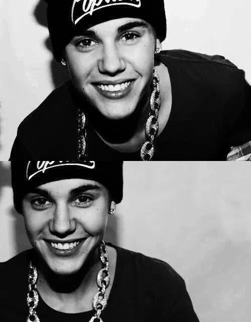 xDrewIsMine's tweet photo. Si esa sonrisa no te enamora no eres mujer definitivamente #MTVHottest Justin Bieber http://t.co/oFM8LwWrdU