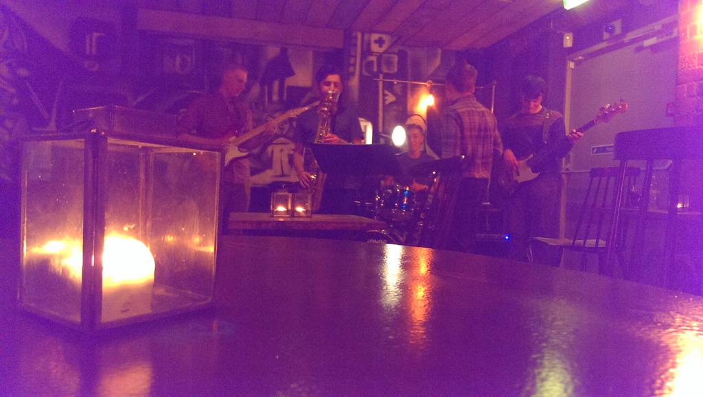 wertolocal's tweet photo. Serious night of bluesy tunes @barescanotts with @jiallohq #jazz #ambience #nottsvip http://t.co/uF3tkCEMir