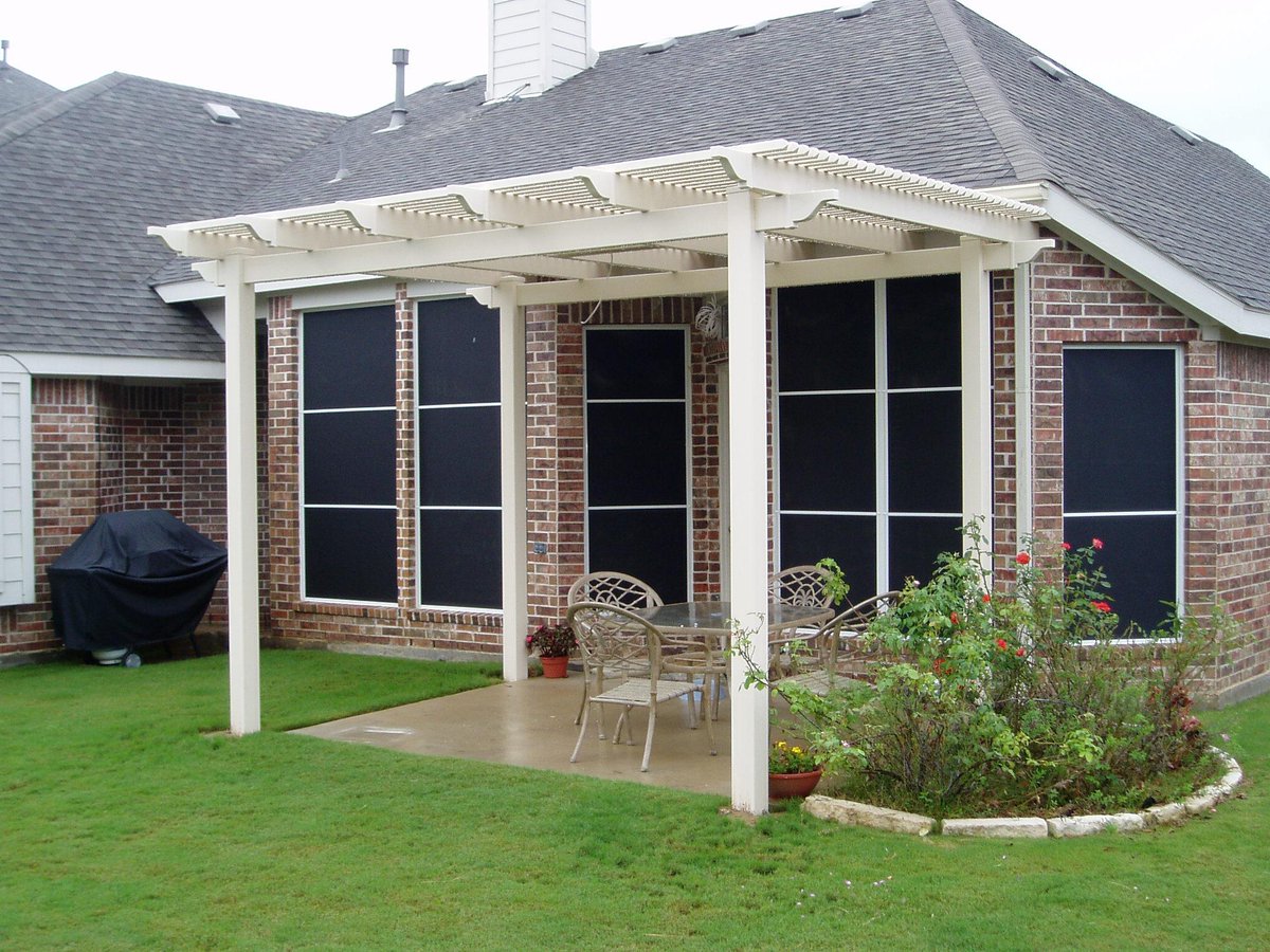 FenceFuture's tweet photo. Do you need a new fence, pergola, or a patio cover? Future Fence &amp; Deck http://t.co/ItwPZvgva4 http://t.co/NMNUv5QvAf