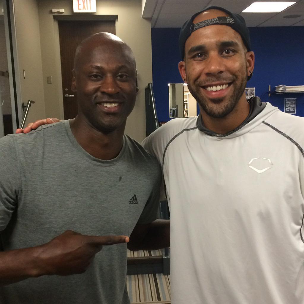 BlueJays's tweet photo. Look who just got here! @DAVIDprice14 with new teammate @LaTroyHawkins32. Welcome to the 6ix! http://t.co/HW3bSrFeCO