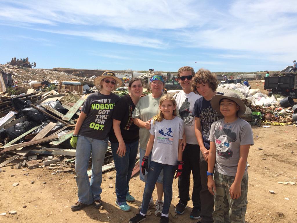 SSPSanDiego's tweet photo. #dumprun with team crouching beetle backwards tiger #SSPSanDiegoWk5 #sspconstruction @SierraServProj http://t.co/hVXdD5uElH