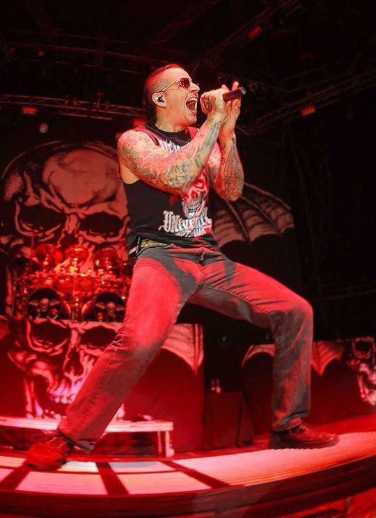 Happy birthday to the angel of my life, M Shadows    