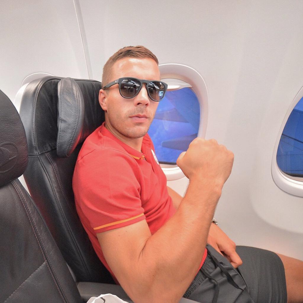 Istanbul a geri döndük. Herkese iyi geceler... #poldi #Galatasaray #strassenkicker #istanbul