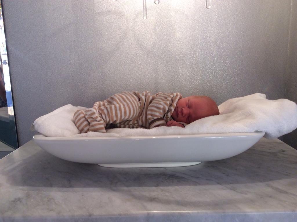Hubbard_Wilm's tweet image. @VilleroyandBoch #hubbardmodel #washbasin #perfectnappingplace
