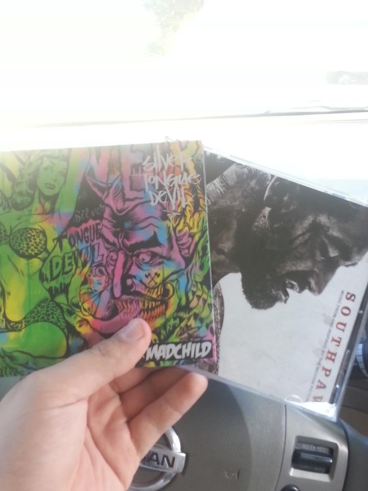 BatesTheRapper's tweet photo. Picked up #silvertonguedevil and the #southpaw soundtrack today. Both dope ass albums @Eminem @MadChild57 http://t.co/IF92QQSyBD