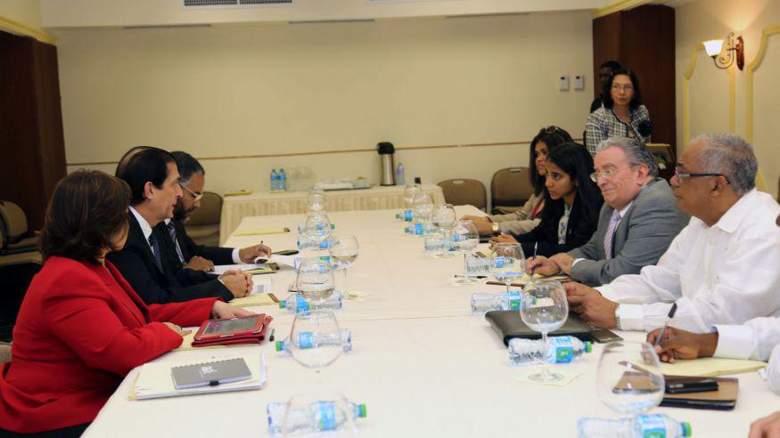 AndresValdezRD's tweet photo. Ministro @GMontalvoFranco se reúne con veedores @OISOERD http://t.co/v0rjVId2dk http://t.co/tvfNNSXYjD
@temomontas @MOPCRD @ElicFernandez