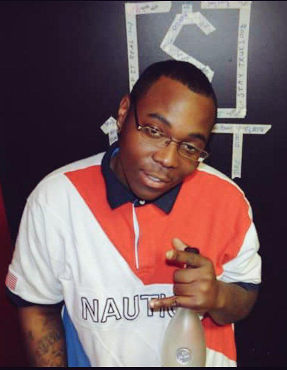 SoUptown_Savage's tweet photo. ITz Your Day Bruh Bruh Happy Gday Again B.I.P {$} oUptown Till I Go Nigga #RodBlock #Famo http://t.co/ljkTDoanbS