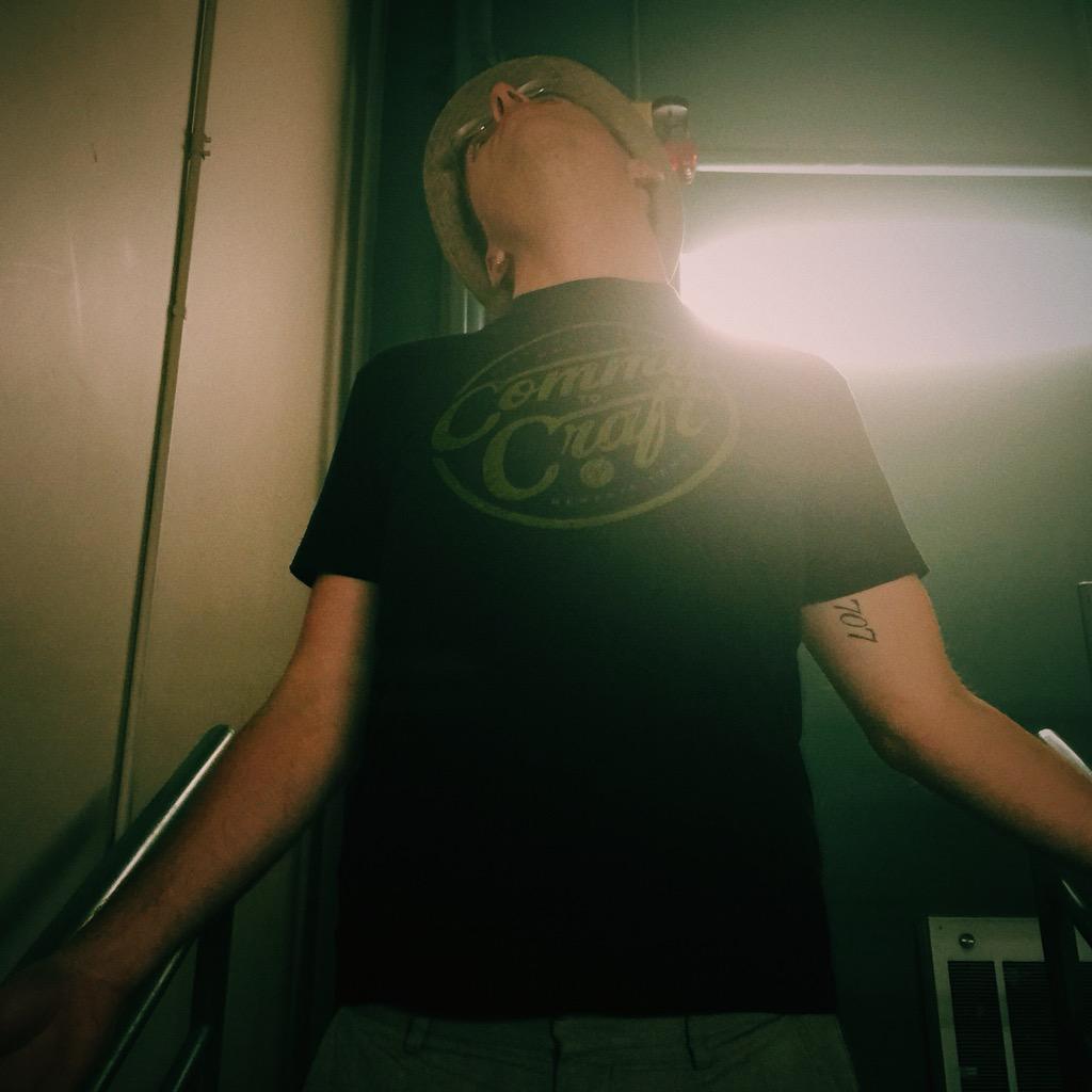 CreativeMemphis's tweet image. #committocraft @cworksco tshirt seen in the wild. Get tix at creativeworks.co before they're gone.