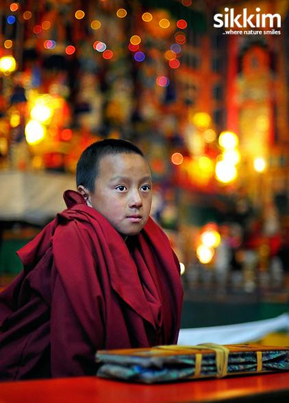 Visit_Sikkim's tweet photo. @Visit_Sikkim : Where Nature Smiles #IncredibleIndia 
Pic: Little Monk by Saptak Ganguly http://t.co/5yS8XTGpWu
