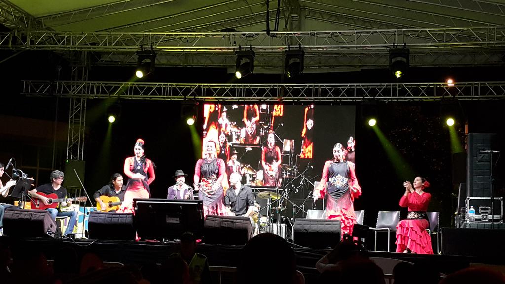 jandrezgomes's tweet photo. Que buen programa.   No solo #TrovaTuits.  Tambien tierradentro y un buen flamenco http://t.co/ut0GCOHkyH