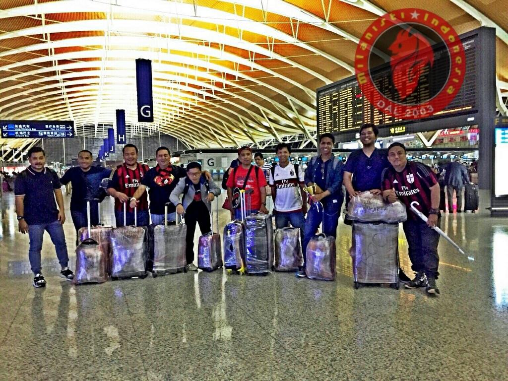 Alhamdulillah Rombongan #MilanistiIndonesia sdh kembali tiba ditanah air tercinta hari ini #weareacmilan #ForzaMilan