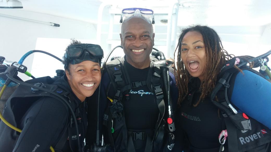 PastorRayH's tweet photo. The Hammond A-frame diving at Cedar Wall. It's a beautiful world under the water! http://t.co/9jDgOMOpRL