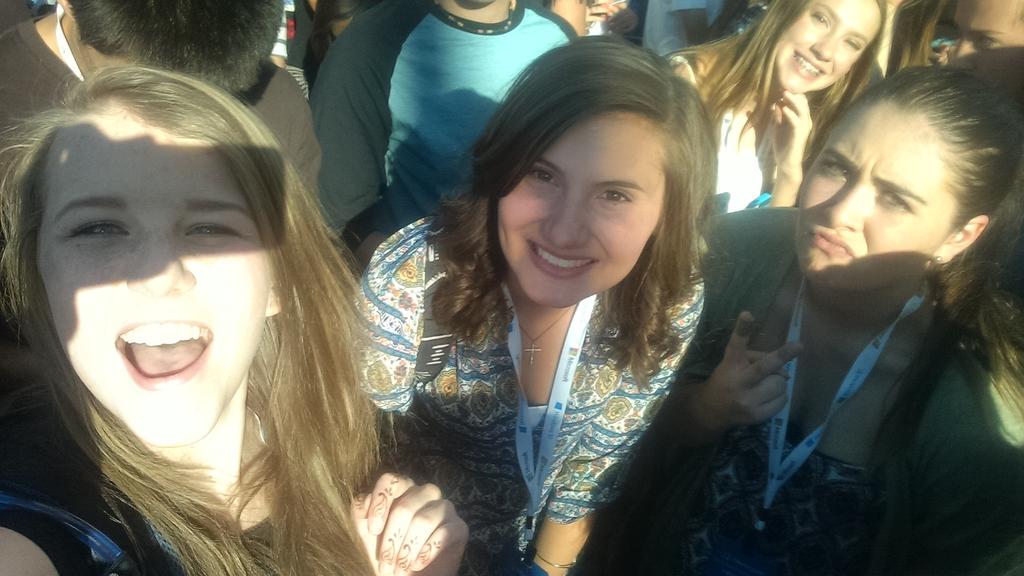 Rachel_Marie233's tweet photo. Jamming out to DJ Bobbi while waiting for One Republic #WinDen10 @MicrosoftStore http://t.co/H2gnURH0IE