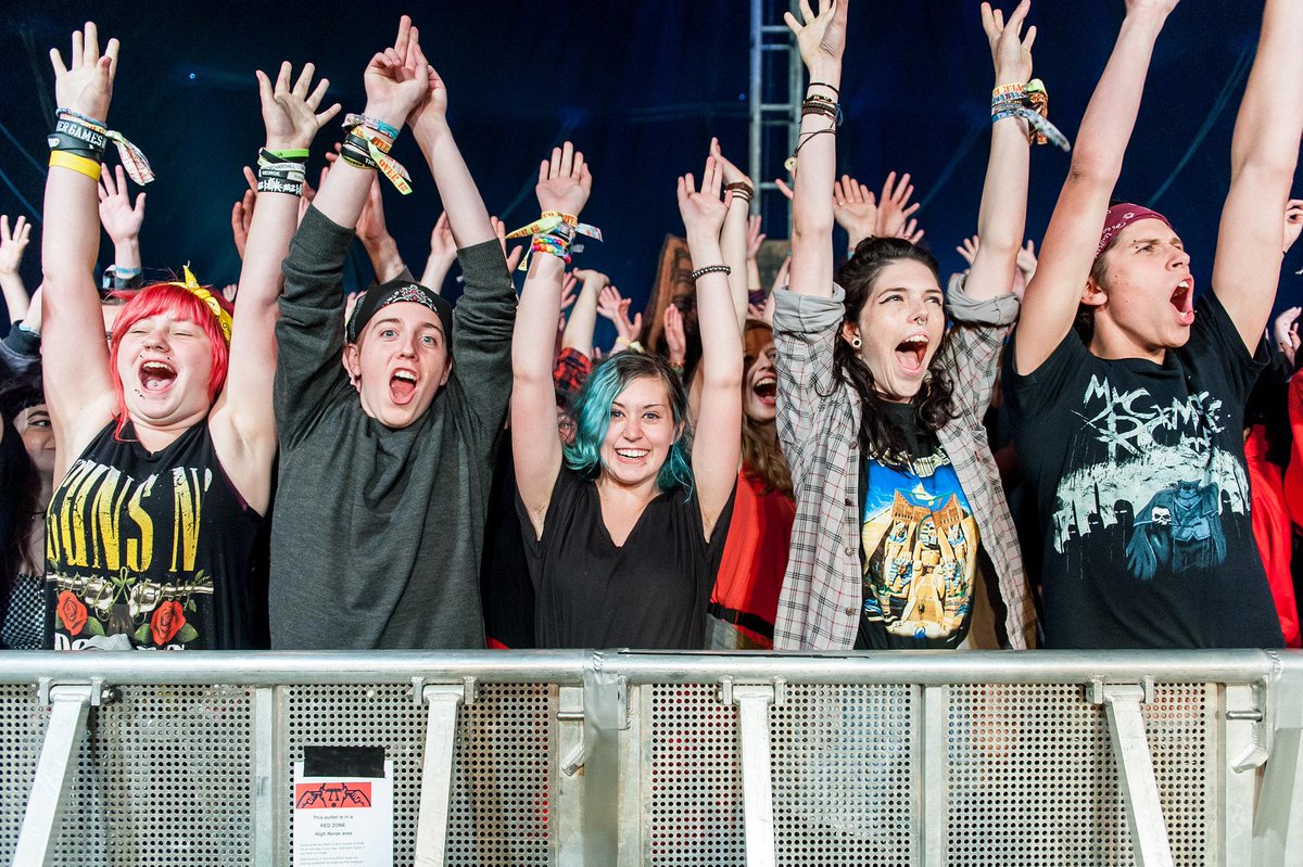 OfficialRandL's tweet photo. #RandL15 is this month! Hands up who’s ready 🙋 http://t.co/CYkydj6cdX