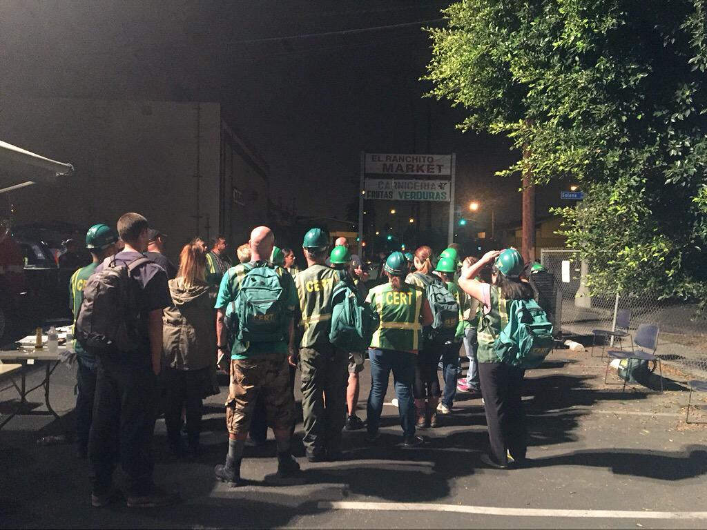 LBCERT's tweet photo. THANK YOU to all our volunteers who dedicated their night to help out our community! #lbPWRout2 #lbHELPout2 @lbfd http://t.co/XDN2wdexcN