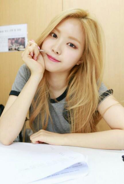 lalizsaa's tweet photo. #AugustWish stay with me syg 💕 makin sayang sama canbi 😘 

@kristoyis http://t.co/QlIMUS1Sks