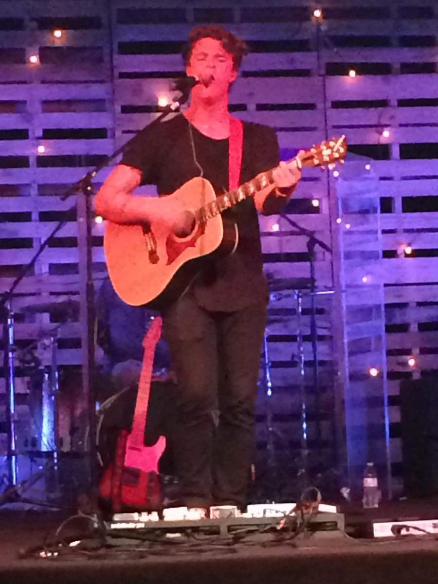 dbellerson's tweet image. Bran and his boys playing to help Dom! #domstrong