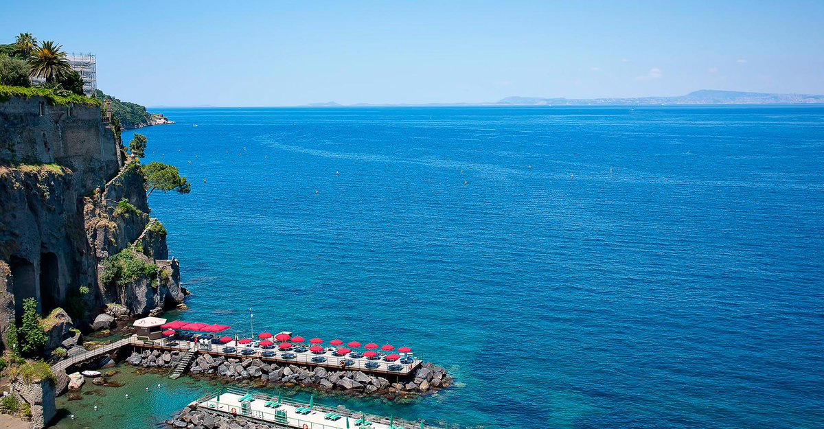 BabymoonAdvice's tweet photo. The Art of Seaduction @bellevuesyrene #BeachDay #LuxuryResort #ILoveItaly http://t.co/yFZzd9mlz9 http://t.co/RmWv4MUj8E