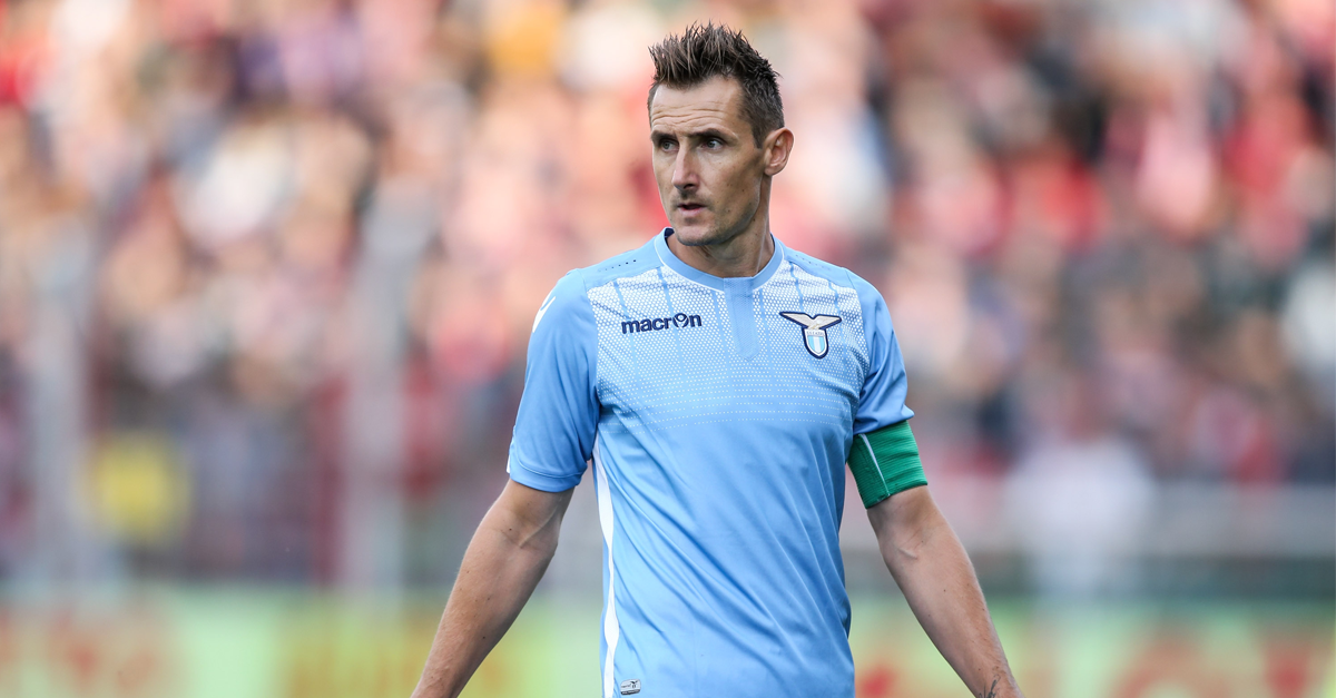 SPORT1's tweet photo. #Klose schließt @Rote_Teufel-Rückkehr aus. #Transferticker #SPORT1 http://t.co/tyby5iwefn http://t.co/yU5wmEIOjA