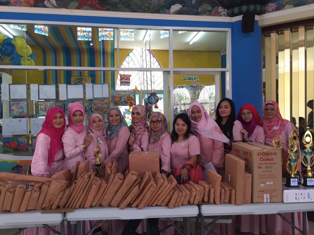 Panitia cantik <a href="/Halal/">Halal</a> Bihalal warga CostaRica <a href="/delatinosbsd/">Komunitas De Latinos</a>