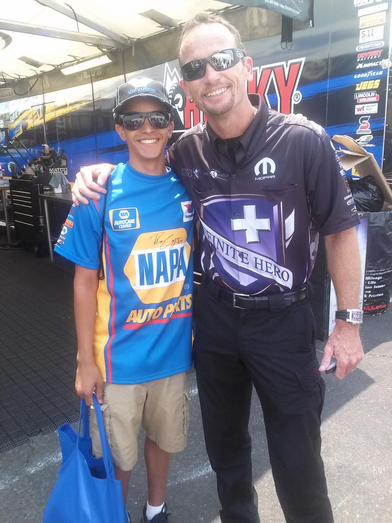 MillsSport's tweet image. @FastJackBeckman  I gotta get a new #FastJack shirt ... hint hint #InfiniteHero #nhra #racesonoma 2015 #sonomanats