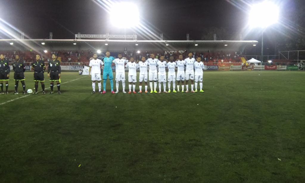 sportingsmfc's tweet photo. En breve inicia el partido http://t.co/4r3R2Ndapc