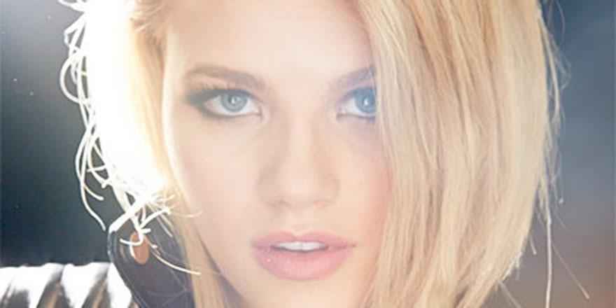 people's tweet image. #DWTS pro @WitneyCarson is actually killing it at life right now peoplem.ag/K7Z8rmR