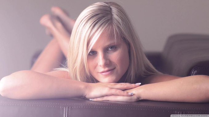 Watch Marry Queen's leaked NSFW photo on TwXstars