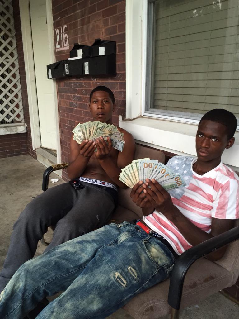 SEIMNBH's tweet photo. Tell Ma Nigga Get Wid Us Bitch💯💸 Me And @RocBlock_Nino http://t.co/hxTj85WoJz